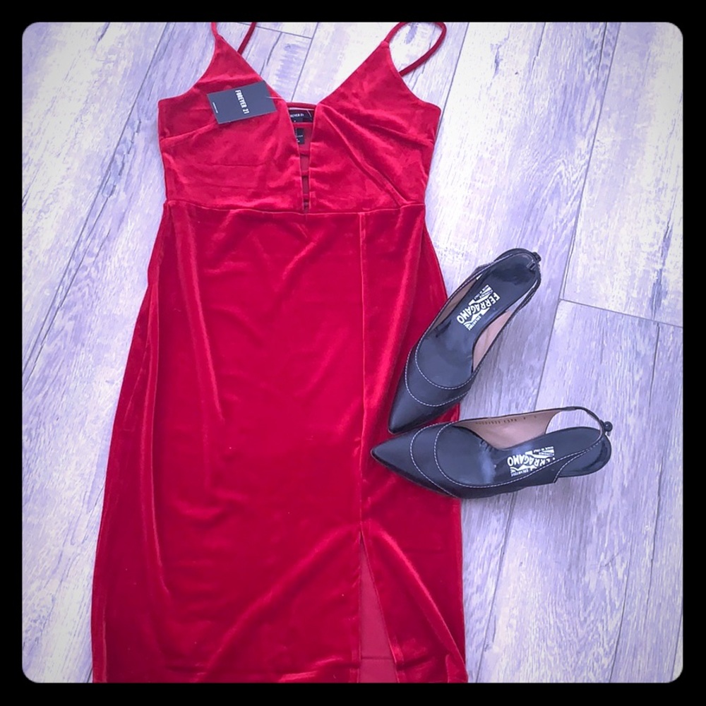 FOREVER21 Women’s Red BodyCon Spaghetti Strap Mini Dress Size M NWT